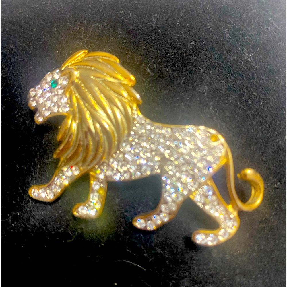 Lion Broach
